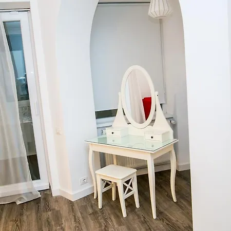 Acquamarina Design Central With Terrace * Bucarest
